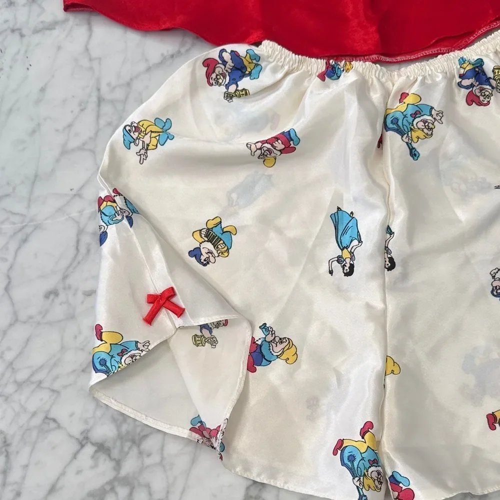Snow White Pajamas Silky Sz Womens XS or Youth 12